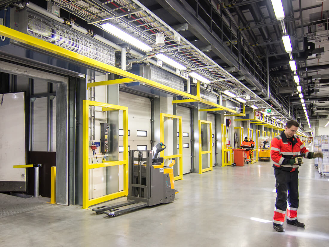 Stravent Biddle ilmaverhokoneet logistiikka ja teollisuus